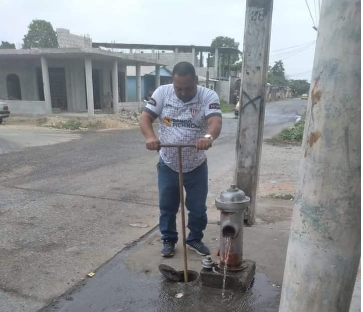 MANTENIMIENTO INTEGRAL DE LOS HIDRANTES EN LA CIUDAD DE QUEVEDO.