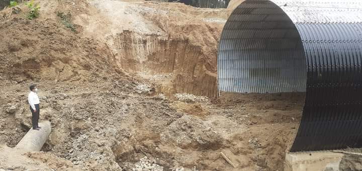 VERIFICANDO PARÁMETROS TÉCNICOS ESTABLECIDOS EN LA RUTA ECOLÓGICA EJECUTADA POR LA PREFECTURA DE LOS RÍOS.