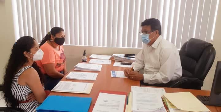 VISITA DE ESTUDIANTES UNIVERSITARIOS CON EL OBJETIVO DE HACER PASANTÍAS.