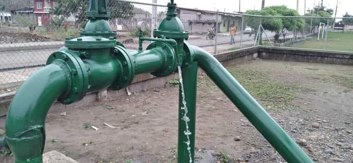 EL ING. NARCISO YONFÁ INFORMA QUE YA ESTÁ EN FUNCIONAMIENTO EL SERVICIO DE AGUA EN EL POZO PROFUNDO DE LA PARROQUIA 7 DE OCTUBRE.