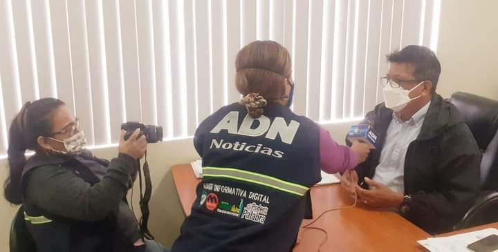 EL INGENIERO NARCISO YONFÁ ENTREVISTADO POR PERIODISTAS DE ADN NOTICIAS DE QUEVEDO.