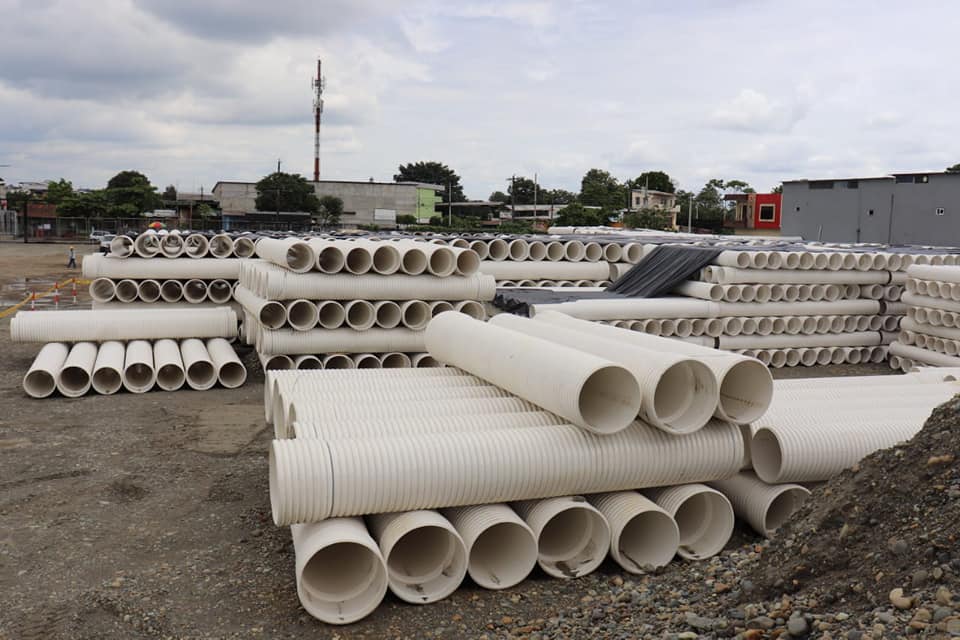 AVANZA SEGUNDA FASE DE ALCANTARILLADO SANITARIO PARA QUEVEDO NUESTRA CIUDAD DEL RÍO.