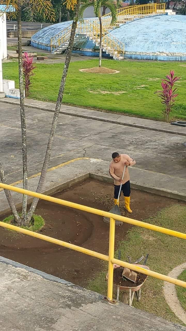 SE REALIZA LIMPIEZA INTEGRAL EXTERNA DE LA EPMAPAQ.