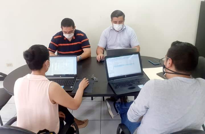 TRABAJANDO EN LA ESTRUCTURA ORGÁNICA FUNCIONAL DE LA EPMAPAQ MEDIANTE CONSULTORÍA EXTERNA.