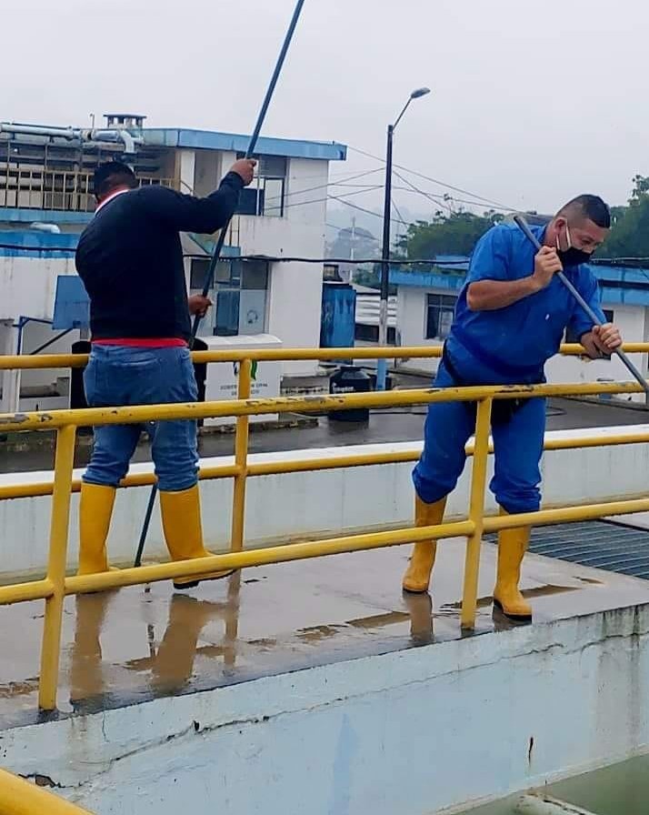 MANTENIMIENTO DIARIO DE LA PLANTA DE TRATAMIENTO DE AGUA POTABLE DE QUEVEDO.