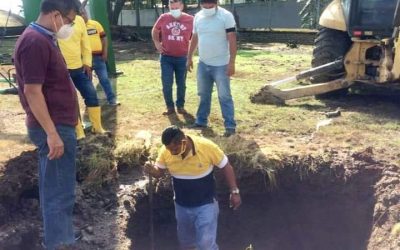 CONTINÚAN LOS TRABAJOS DE REPARACIÓN DE FUGA DE AGUA EN LA PARTE BAJA DEL RESERVORIO  PRINCIPAL METÁLICO DE LA PLANTA DE TRATAMIENTO DE AGUA.
