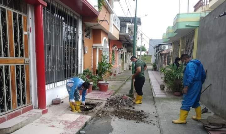 REPARACIÓN DE TRAMO EN COLECTOR TERCIARIO. 