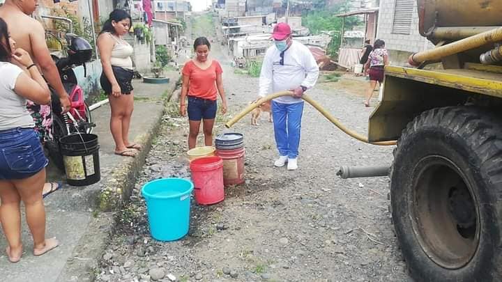 AYER VIERNES COMENZARON LOS  TRABAJOS DE PERFORACIÓN DEL NUEVO POZO PROFUNDO EN LA 20 DE FEBRERO  Y SE CONTINÚA  ENTREGANDO  AGUA A LOS DIFERENTES  SECTORES DE LA PARROQUIA VENUS.