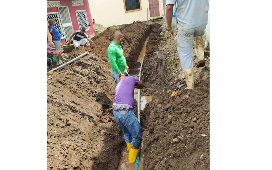 EXTENSIÓN DE REDES DE AGUA POTABLE EN LA CIUDADELA NUEVO QUEVEDO CERCA DEL CLUB DE LEONES.