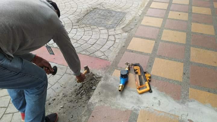 INSTALACIÓN DE MEDIDORES EN EL CASCO URBANO Y COMERCIAL DE QUEVEDO.