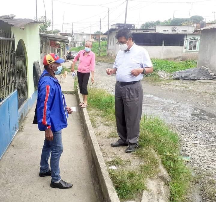 VERIFICANDO ESTANCAMIENTO DE AGUAS EN LA 20 DE FEBRERO.