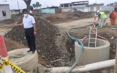 INSPECCIONANDO INSTALACIONES DE COLECTORES EN LA GUSTAVO CAMPI.