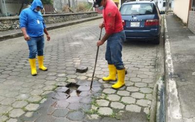 REPARACIONES DE FUGAS DE AGUA POTABLE EN DIFERENTES SECTORES DE QUEVEDO.