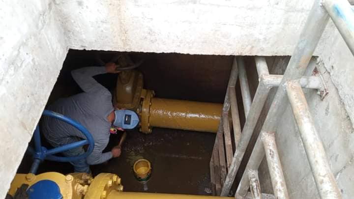 EPMAPAQ REALIZA MANTENIMIENTO A LA TUBERÍA DE ACERO EXISTENTE EN LA PLANTA DE TRATAMIENTO DE AGUA POTABLE.