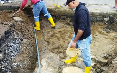 LA EPMAPAQ REALIZA MANTENIMIENTO DE GUÍAS DOMICILIARIAS EN QUEVEDO.