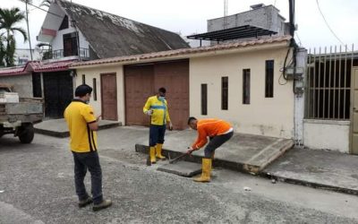 LA EPMAPAQ REALIZA MANTENIMIENTOS DE ALCANTARILLADO LOS 7 DIAS DE LA SEMANA.