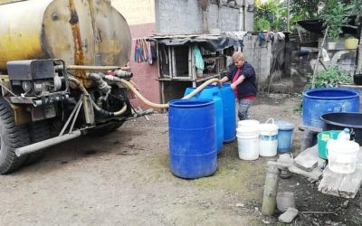 SE ABASTECE DE AGUA CON EL TANQUERO MIENTRAS SE REALIZA MANTENIMIENTO.