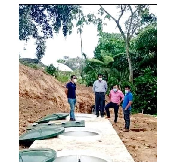 GERENTE DE LA EPMAPAQ VISITA PLANTA COMPACTA DE TRATAMIENTO DE AGUAS RESIDUALES EN LA CIUDAD DE SANTO DOMINGO.