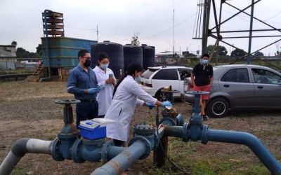 LA EPMAPAQ REALIZA EL CONTROL PERMANENTE DE LA CALIDAD DEL AGUA.