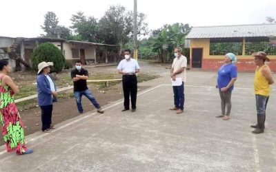 GERENTE DE LA EPMAPAQ SOCIALIZA CON LA COMUNIDAD DEL RECINTO LA ITALIA DE LA PARROQUIA LA ESPERANZA PARA CONSTRUCCIÓN DE UN POZO PROFUNDO.