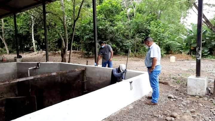 CONTINÚAN TRABAJOS DE DESAZOLVE EN LA PTAR DE LA PARROQUIA LA ESPERANZA.