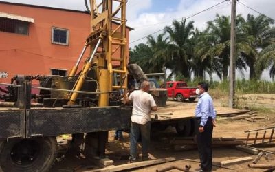 EL PRINCIPAL DE LA EPMAPAQ SUPERVISA TRABAJOS DE PERFORACIÓN DE UN NUEVO POZO PROFUNDO EN SAN CARLOS.