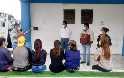 MORADORES DEL SECTOR PROMEJORAS SON ATENDIDOS POR EL PRINCIPAL DE LA EPMAPAQ .