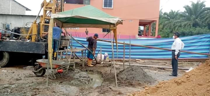 AVANZA PERFORACIÓN DEL POZO PROFUNDO NUEVO EN SAN CARLOS CON LA SUPERVISIÓN DEL GERENTE DE LA EPMAPAQ.