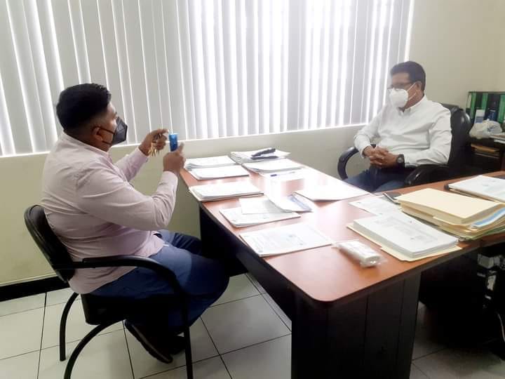 ATENCIÓN PERSONALIZADA POR EL PRINCIPAL DE LA EPMAPAQ.