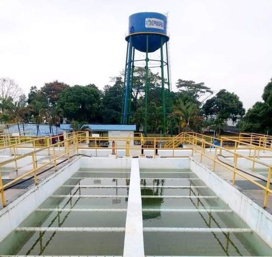 LA PLANTA CENTRAL DE TRATAMIENTO DE AGUA POTABLE Y TANQUE ELEVADO DE LA EPMAPAQ ESTÁN IMPECABLES Y OPERATIVOS.