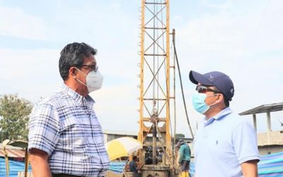ALCALDE DE QUEVEDO Y GERENTE DE LA EPMAPAQ TRABAJANDO JUNTO EN BENEFICIO DE LA CIUDADANÍA.