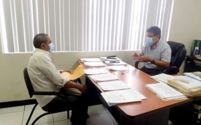 EL GERENTE DE LA EPMAPAQ ATIENDE DESDE MUY TEMPRANO EN LA MAÑANA A LOS USUARIOS.