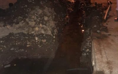 GUÍA CLANDESTINA PROVOCA FUGA DE AGUA Y DESABASTECIMIENTO DEL LÍQUIDO VITAL EN LA 20 DE FEBRERO