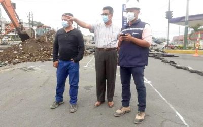 GERENTE DE LA EPMAPAQ SUPERVISA TRABAJOS EN EL PUENTE DESNIVEL DE LA AVENIDA WALTER ANDRADE.