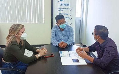 GERENTE GENERAL DE LA EPMAPAQ RECIBE VISITA DE CONCEJAL DE QUEVEDO.