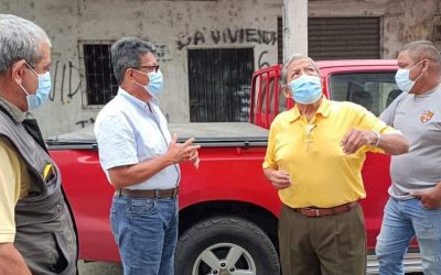 REVISIÓN DE INSTALACIÓN DE GUÍAS DOMICILIARIAS POR PARTE DEL GERENTE GENERAL DE LA EPMAPAQ.