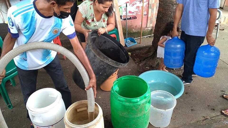 LA BALDRAMINA Y SECTORES ALEDAÑOS RECIBEN AGUA A TRAVÉS DEL TANQUERO MUNICIPAL POR TRABAJOS DE MANTENIMIENTO EN SU POZO PROFUNDO.