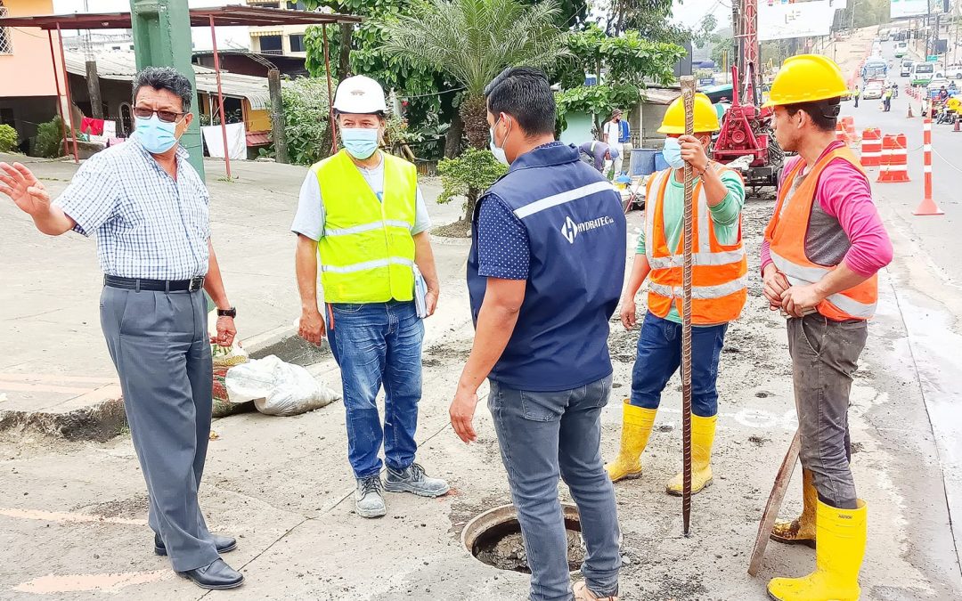 GERENTE GENERAL DE LA EPMAPAQ INSPECCIONA Y SUPERVISA TRABAJOS EN EL PUENTE A DESNIVEL Y PASO DEPRIMIDO