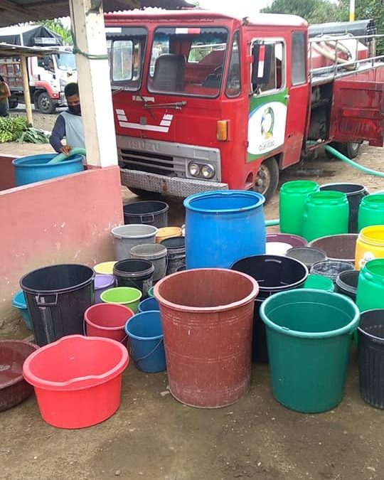 TANQUERO MUNICIPAL SIGUE ENTREGANDO AGUA EN EL RECINTO SELVA ALEGRE DE LA PARROQUIA SAN CARLOS  Y LA FAVELA DE LA PARROQUIA SAN CRISTÓBAL