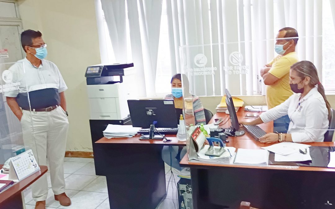 GERENTE GENERAL DE LA EPMAPAQ SUPERVISA TRABAJOS EN EL ÁREA ADMINISTRATIVA