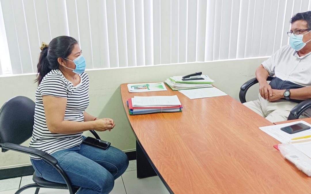 GERENTE DE LA EPMAPAQ RECIBE VISITA PROTOCOLARIA DE SU EX COLABORADORA.