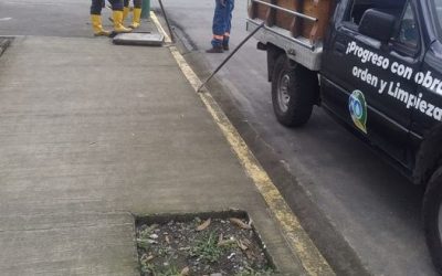 TRABAJOS DE MANTENIMIENTO DE ALCANTARILLADO EN LA ESPERANZA.