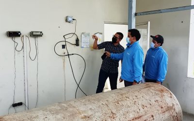 TÉCNICOS DEL ARCSA COMPRUEBAN LA POTABILIDAD DEL AGUA EN QUEVEDO.