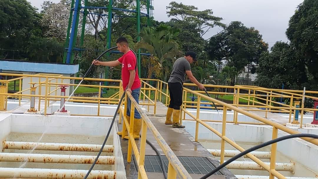 MANTENIMIENTO PERMANENTE A LA PLANTA CENTRAL DE QUEVEDO.
