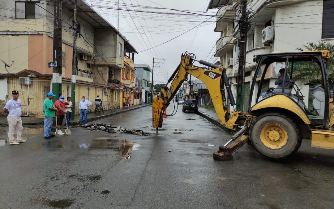 MANTENIMIENTO AL SISTEMA DE ALCANTARILLADO EN SAN CRISTÓBAL.