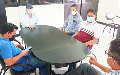 GERENTE DE LA EPMAPAQ MANTIENE REUNIÓN IMPORTANTE CON EL EQUIPO TÉCNICO