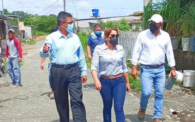 VICEALCALDESA DE QUEVEDO Y EL GERENTE DE LA EPMAPAQ RECORREN LA VICTORIA PARA CONSTRUCCIÓN DE ESTACIÓN DE BOMBEO.