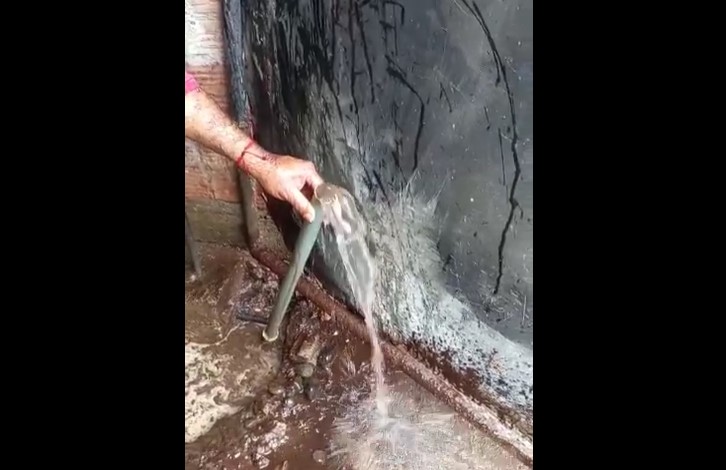 SE DA MANTENIMIENTO A GUÍA DOMICILIARIA EN EL SECTOR SANTA ROSA .