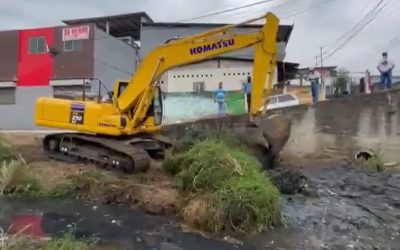 LA CORPORACIÓN MUNICIPAL DE QUEVEDO REALIZA TRABAJOS PREVENTIVOS PARA LA ÉPOCA INVERNAL.