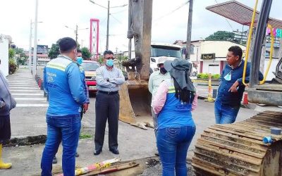GERENTE GENERAL DE LA EPMAPAQ Y CONTRATISTAS RECORRIERON HOY OBRAS PERTINENTES AL ALCANTARILLADO SANITARIO INTEGRAL PARA QUEVEDO